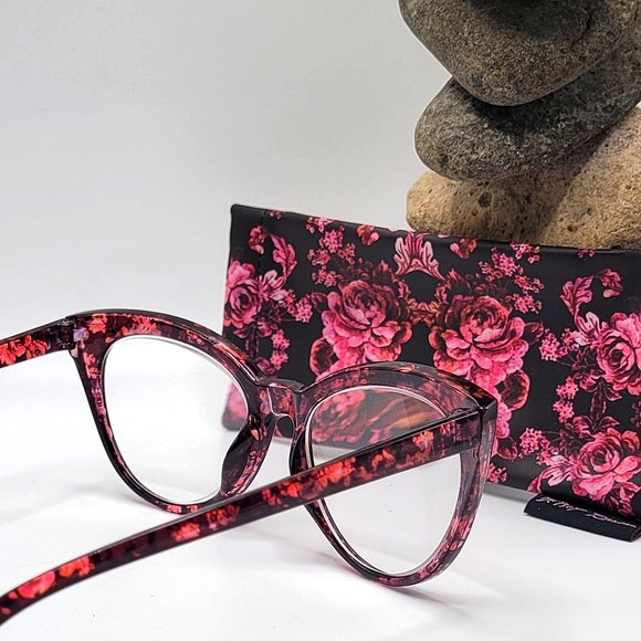 Betsey Johnson "Rose Garden" Reader - Picture 5 of 5